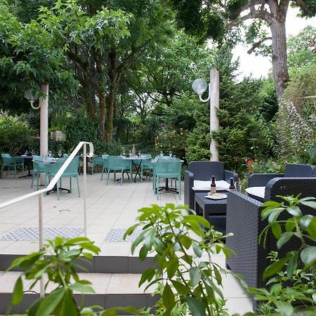 Hotel Le Lion d'Or à Manzac-sur-Vern Extérieur photo