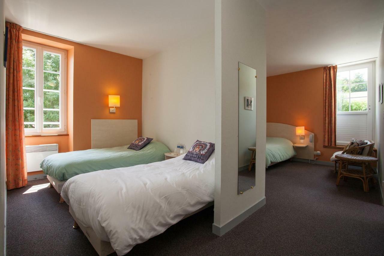 Hotel Le Lion d'Or à Manzac-sur-Vern Extérieur photo