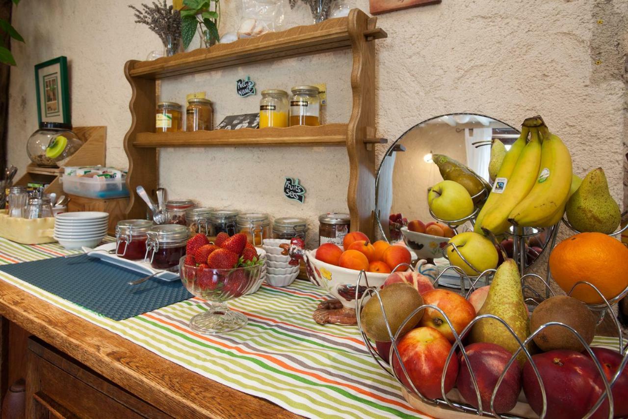 Hotel Le Lion d'Or à Manzac-sur-Vern Extérieur photo