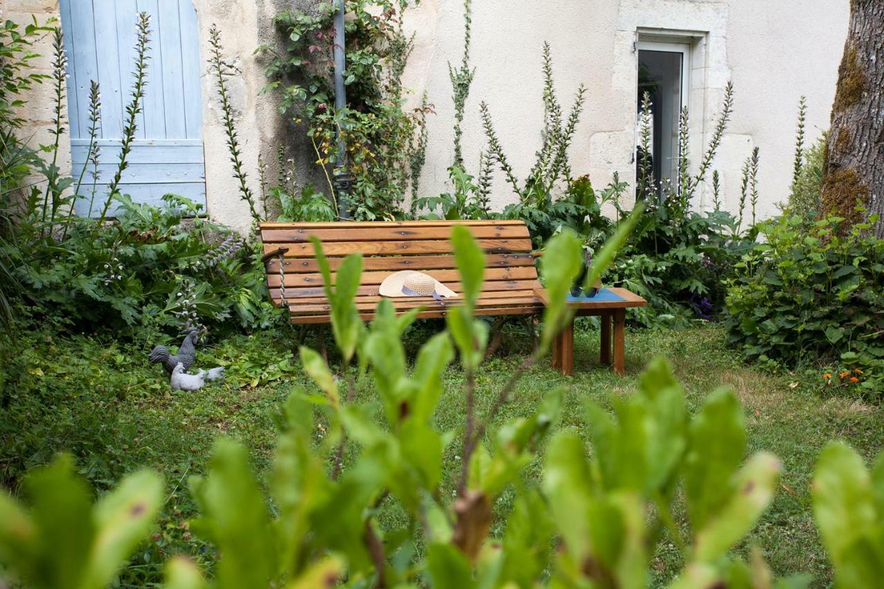 Hotel Le Lion d'Or à Manzac-sur-Vern Extérieur photo